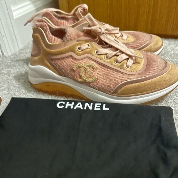 Chanel Sneakers Size 36 - Picture 4 of 4